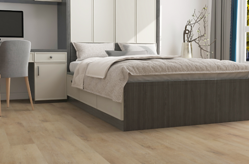 Which is better, hybrid flooring or laminate flooring